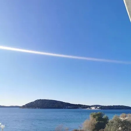 P1 Beachfront One Bedroom * Rogoznica (Sibenik-Knin)
