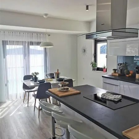 P1 Beachfront One Bedroom