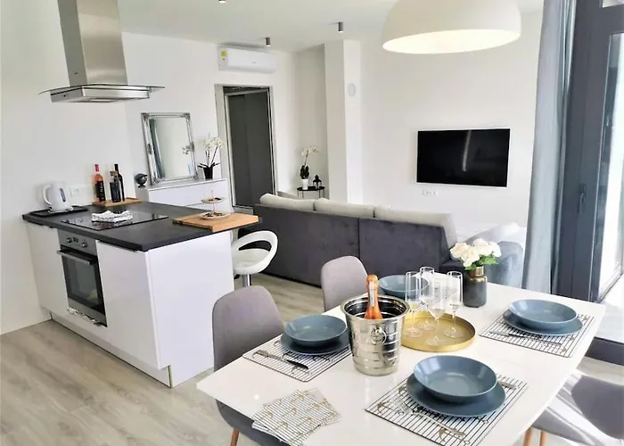 P1 Beachfront One Bedroom