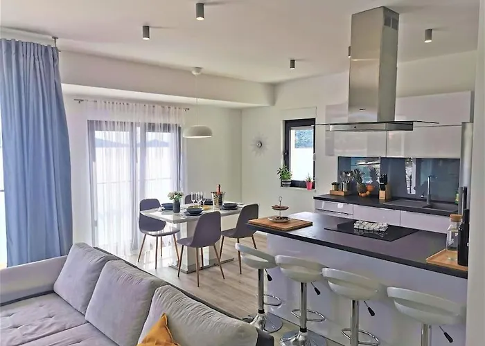 Апартаменты P1 Beachfront One Bedroom *